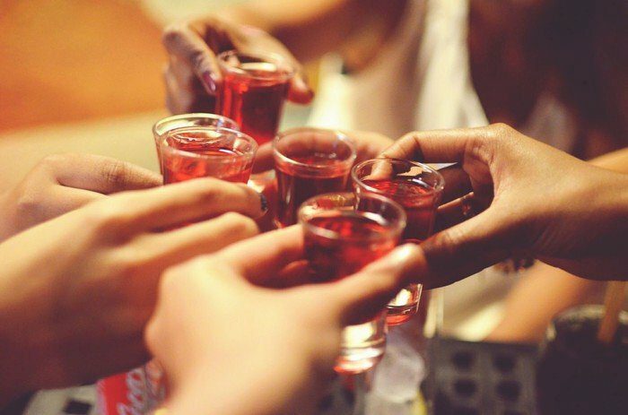 Tổng hợp danh sách 62 hình ảnh ly rượu trong bar