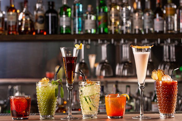 Tổng hợp danh sách 62 hình ảnh ly rượu trong bar