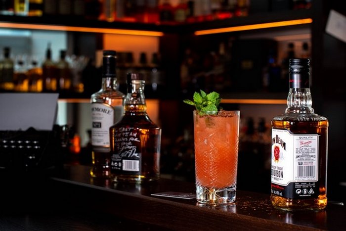 Tổng hợp danh sách 62 hình ảnh ly rượu trong bar