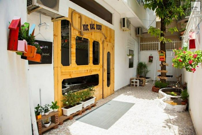 Quan Cafe Quan 5 31