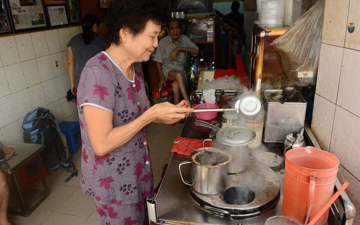Top 4+ quán cà phê vợt tồn tại hơn nữa thế kỷ tại Sài Gòn